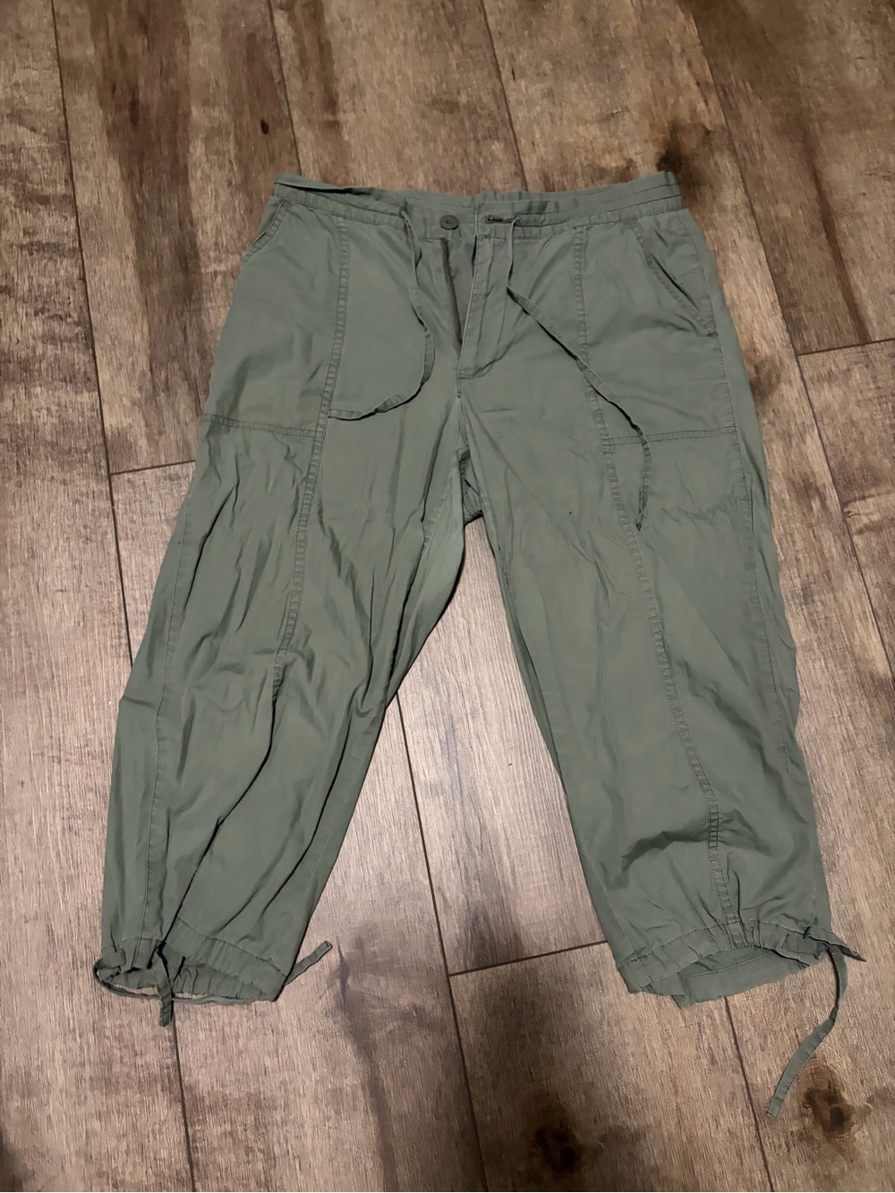 Women’s Olive Green Utility Cargo Pants